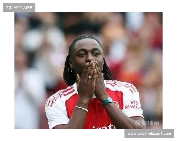 阿森纳新星埃泽禁区灵动摆脱三人防守抽射破门,引爆酋长球场 阿森纳新星埃泽禁区灵动摆脱三人防守抽射破门,引爆酋长球场